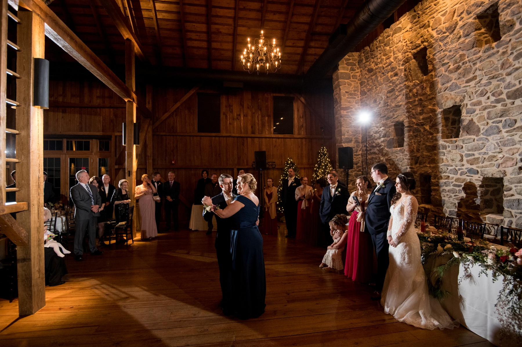Harvest View Barn Hershey Farms Elizabethtown Pa wedding photography